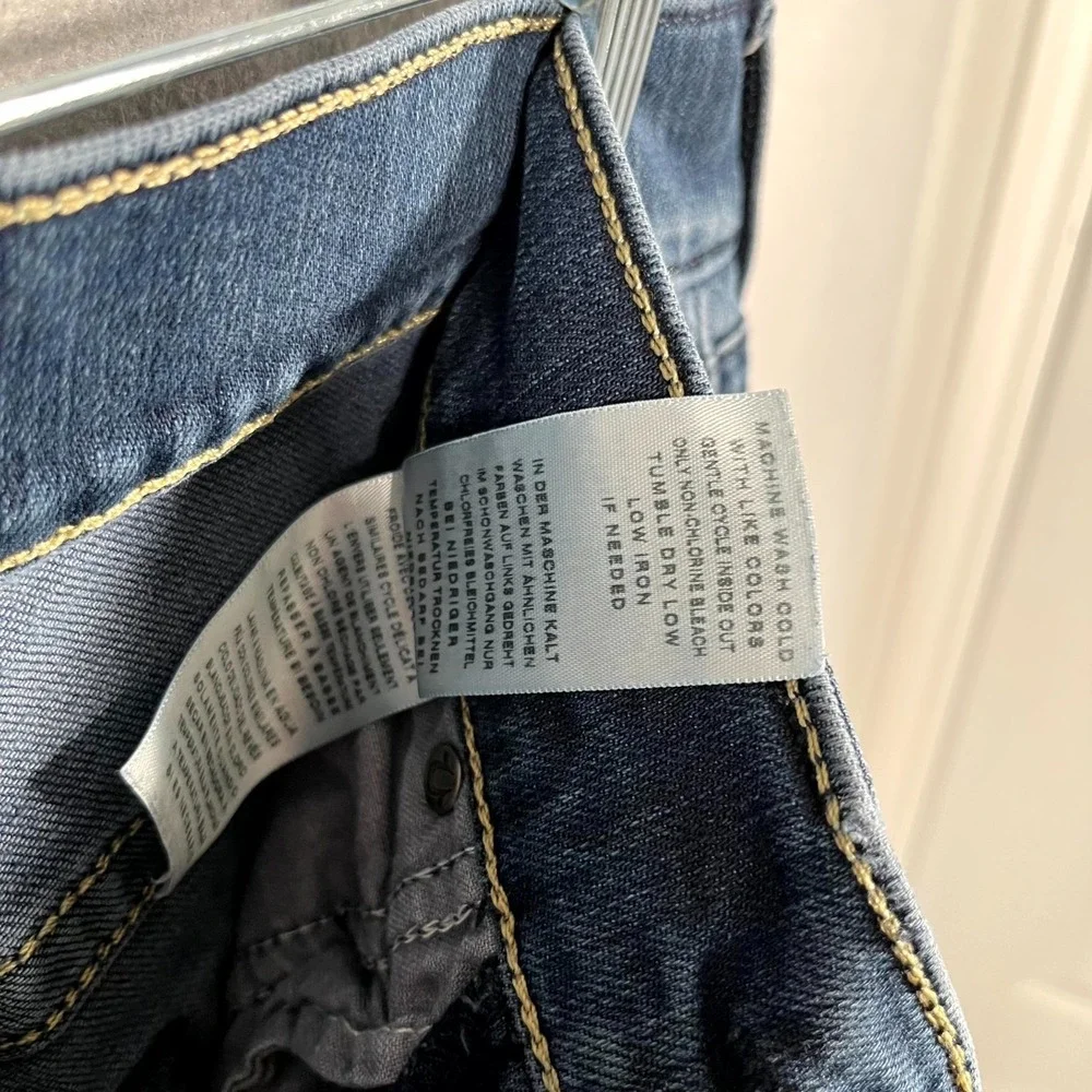 True Religion Geno Jeans Men 30 Blue Denim Medium Wash Relaxed Slim Straight Leg